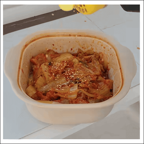 한해 10분만에 끝내는 전자레인지 버터김치찜 완성