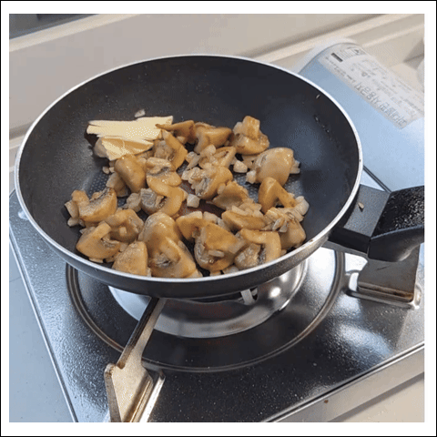강레오가 알려주는 양송이버섯볶음 완성