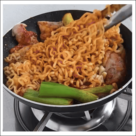 불닭볶음면 조리 과정