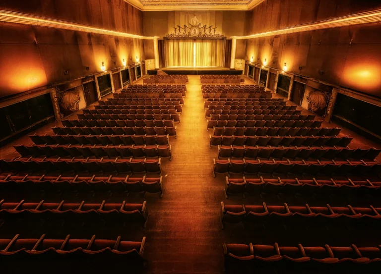 경주의 여행 개봉, 복수극을 볼 때 시선을 넓히는 법