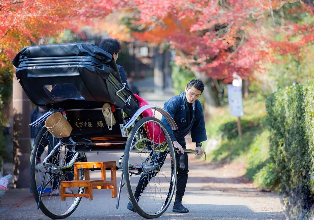 '오사카 투어', 부부와 함께 떠나는 여행 [교토] 고급밴 단독 차량,자녀들의 체험학… 실제 마이리얼트립 상품 이미지 2