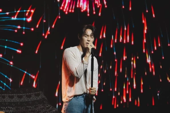 윤서빈 아티스트 포트레이트 이미지