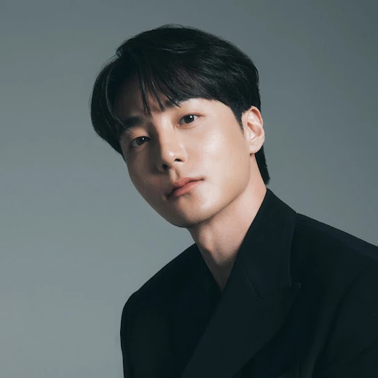 로이킴 아티스트 포트레이트 이미지