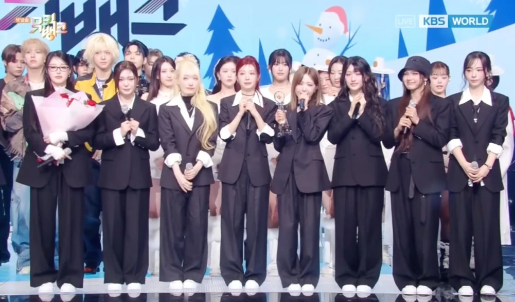 세이마이네임의 밝은 무대 이미지