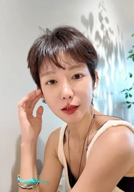 신소율 숏컷 이미지 변신, 머리 한 번으로 달라지는 기분