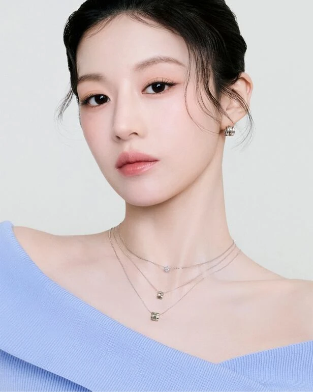고윤정 우아한 가을 화보 이미지