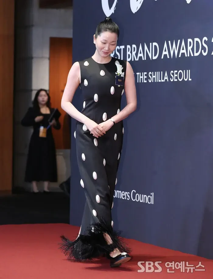 장윤주 영국 거리 이미지