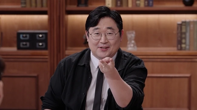 세개의 시선의 김석훈과 전문가 토크 장면