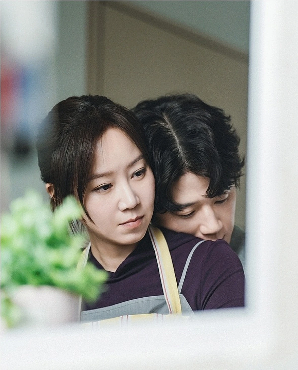 유부녀 킬러의 인물 관계를 보여 주는 공식 드라마 스틸