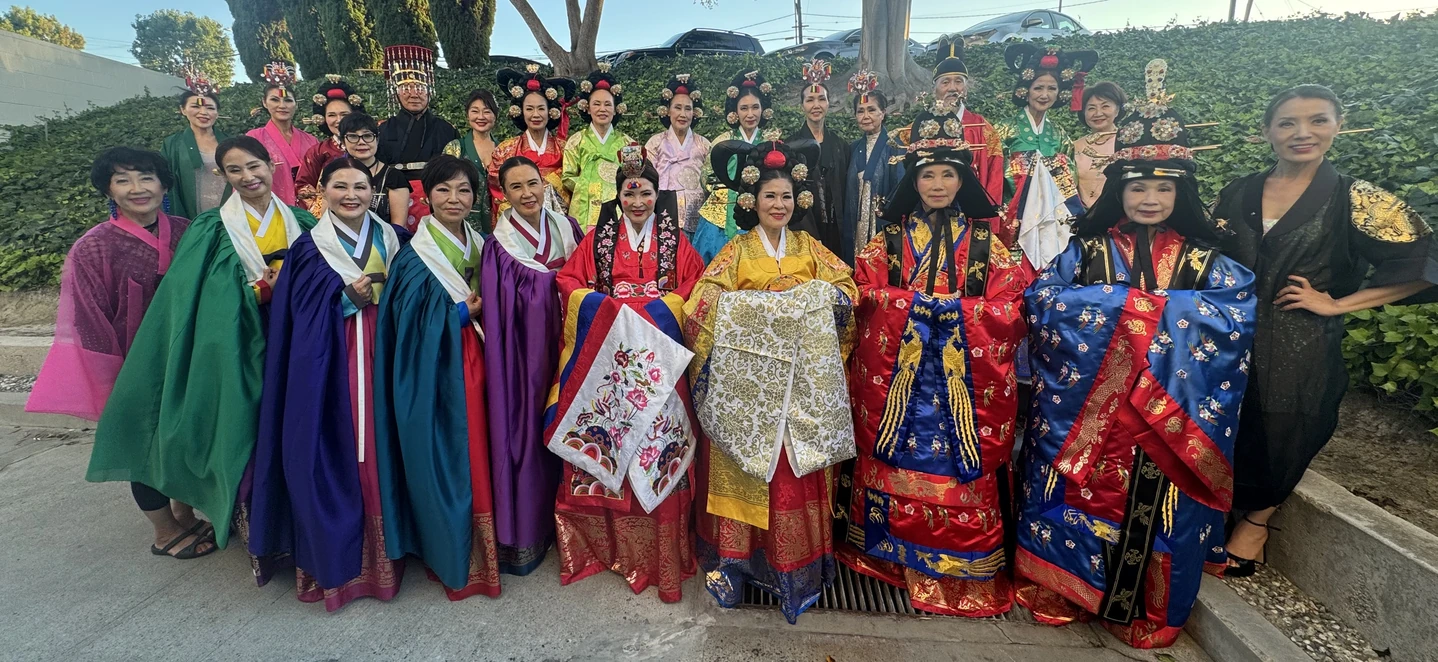 경주 전통 문화 행사 풍경 이미지