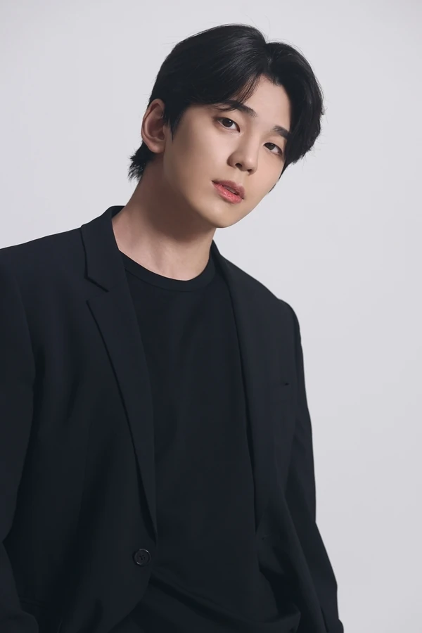 김민규 화보 이미지